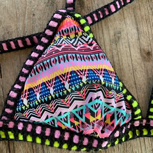 VICTORIA'S Secret Crochet print bikini size Medium - Picture 3 of 8